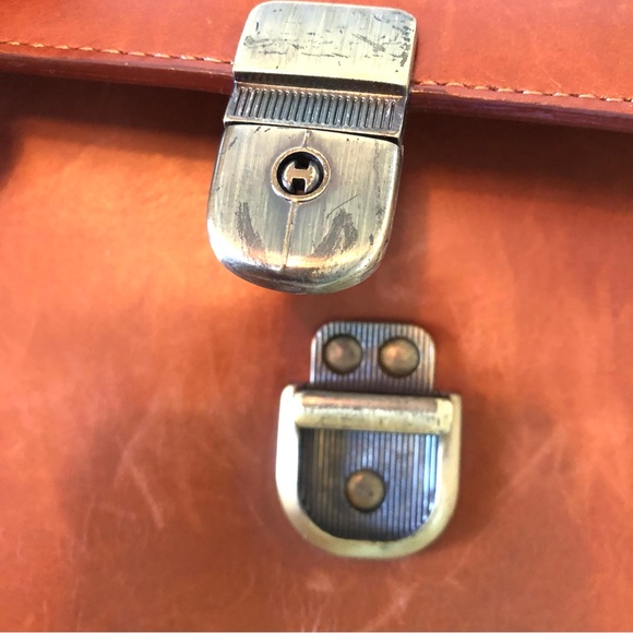 Wilson’s Vintage Buck Brown Leather Clutch Handbag Organizer Unisex Hidden Strap - Picture 10 of 17